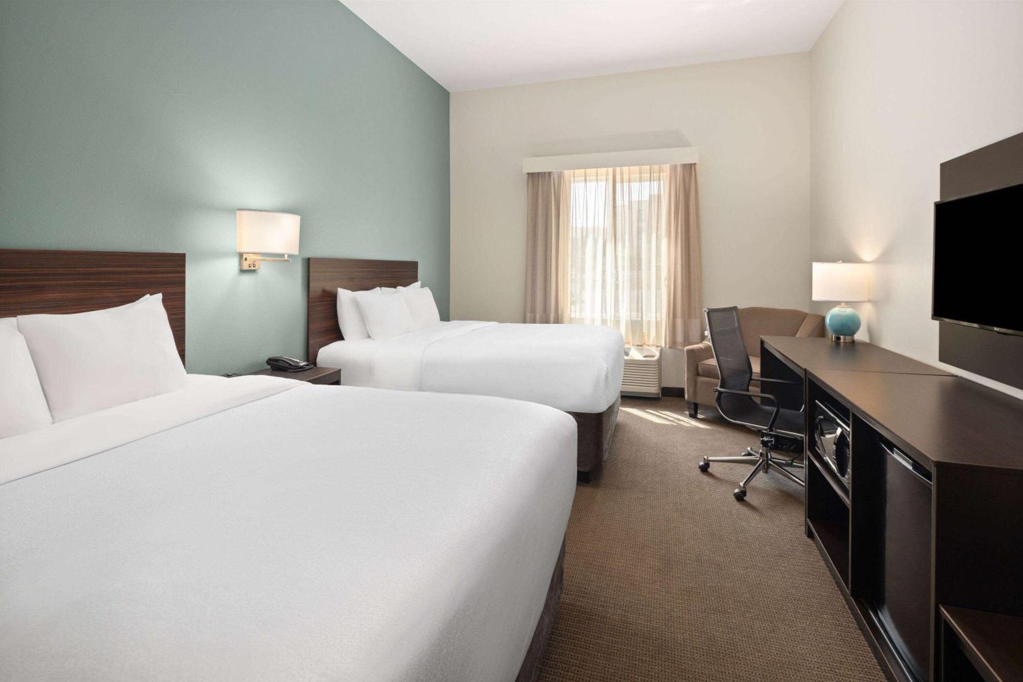 La Quinta Inn & Suites By Wyndham 韦纳奇 外观 照片