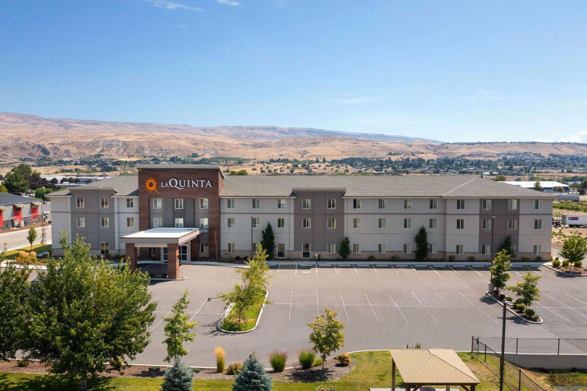 La Quinta Inn & Suites By Wyndham 韦纳奇 外观 照片