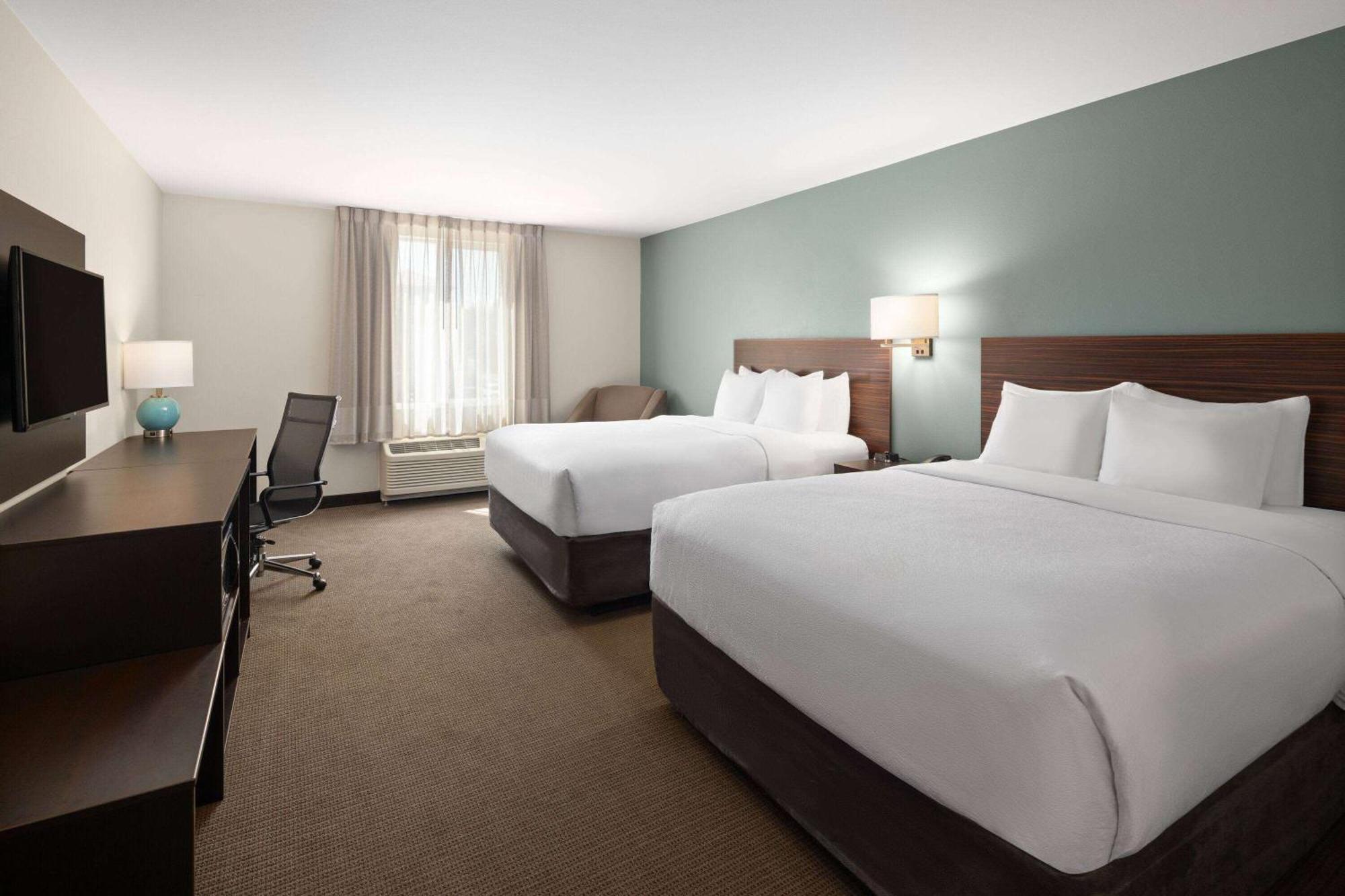 La Quinta Inn & Suites By Wyndham 韦纳奇 外观 照片
