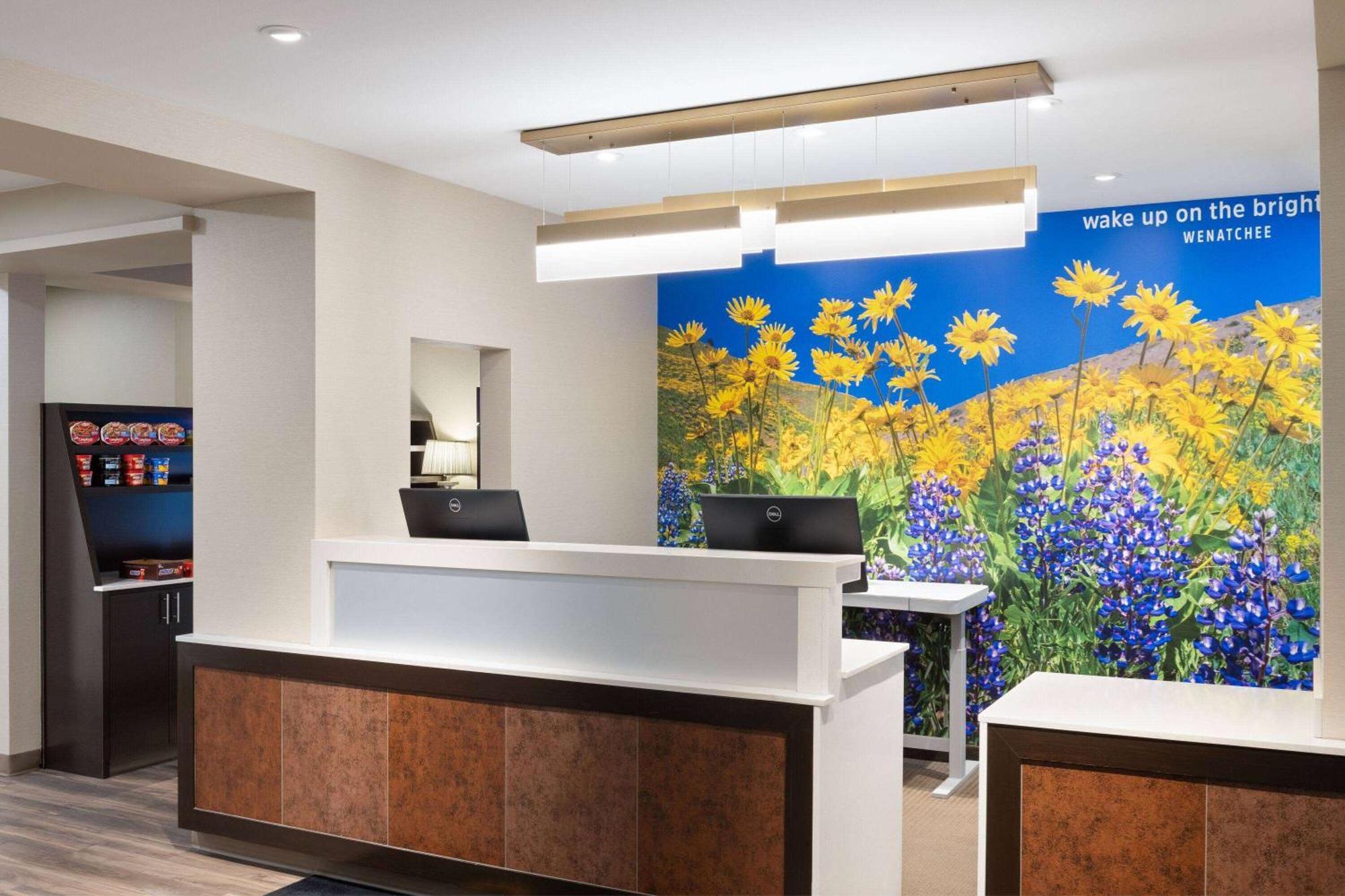 La Quinta Inn & Suites By Wyndham 韦纳奇 外观 照片